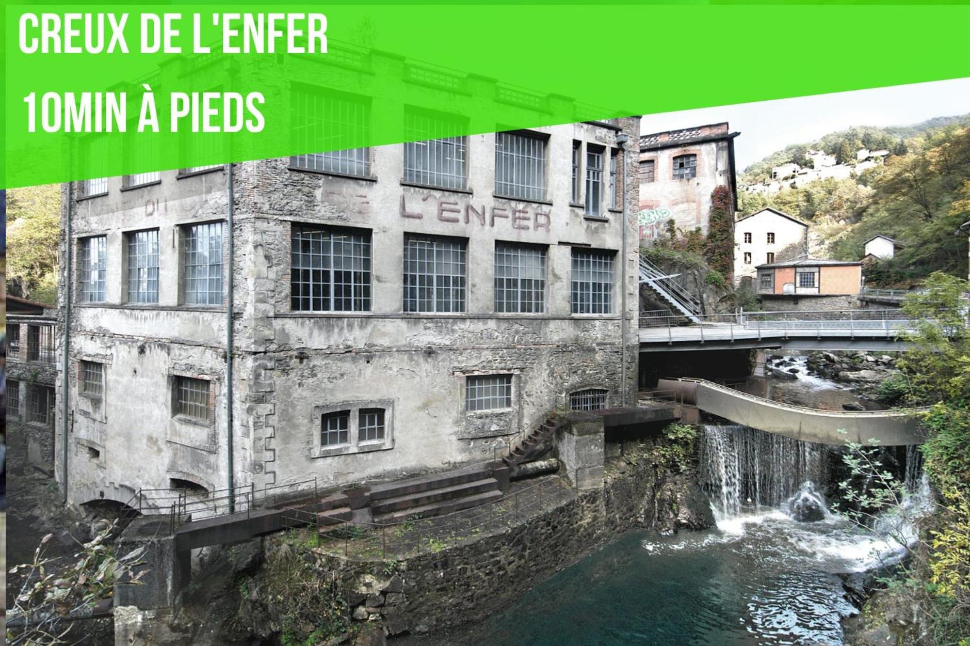 Le Grand Pirou # Lumineux # Halte Auvergne Thiers Exteriér fotografie